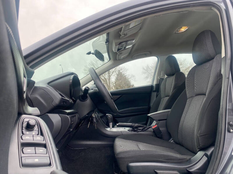 2019 Subaru Impreza 2.0i