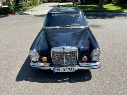 1972 Mercedes-Benz 280-Class