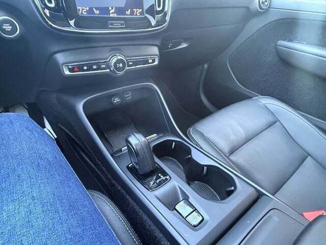 2020 Volvo XC40 T5 Momentum