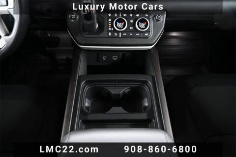 2023 Land Rover Defender 130 X-Dynamic SE