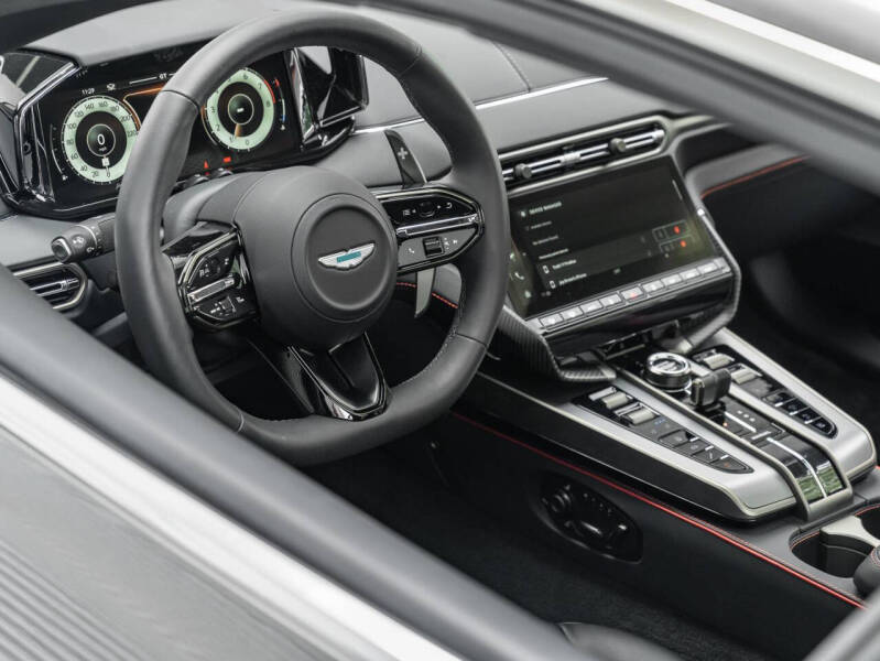 2025 Aston Martin Vanquish