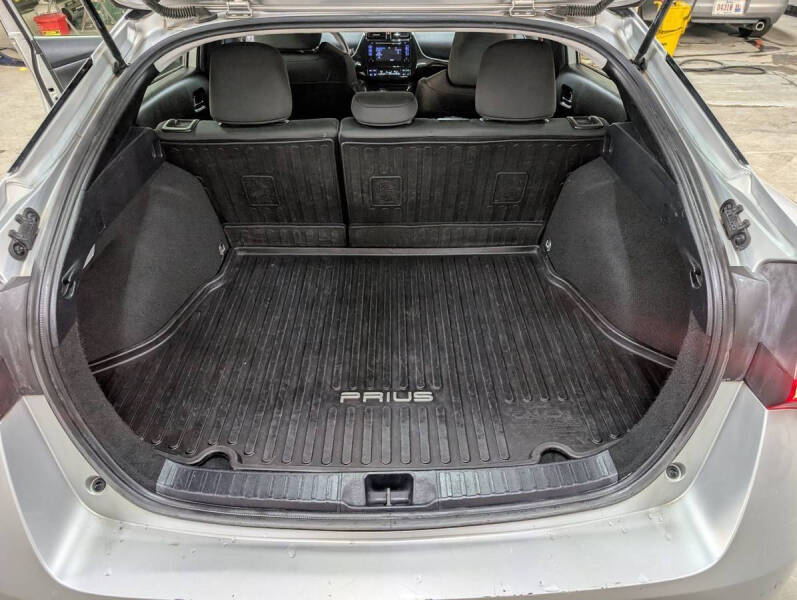 2019 Toyota Prius LE AWD-e