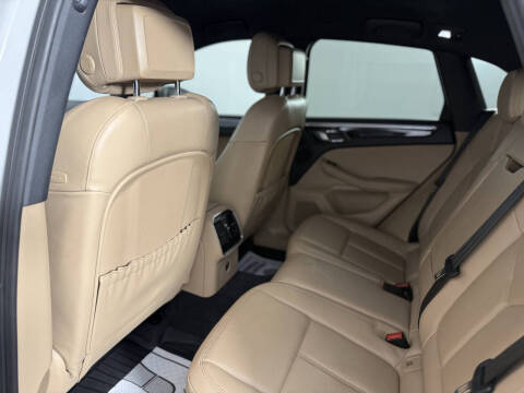 2020 Porsche Macan S