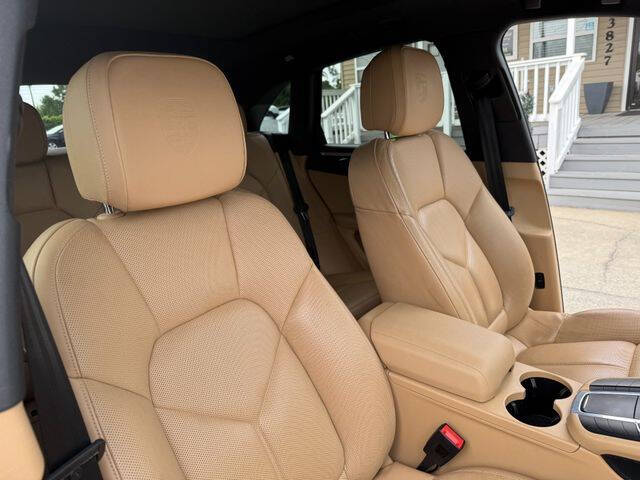 2017 Porsche Macan