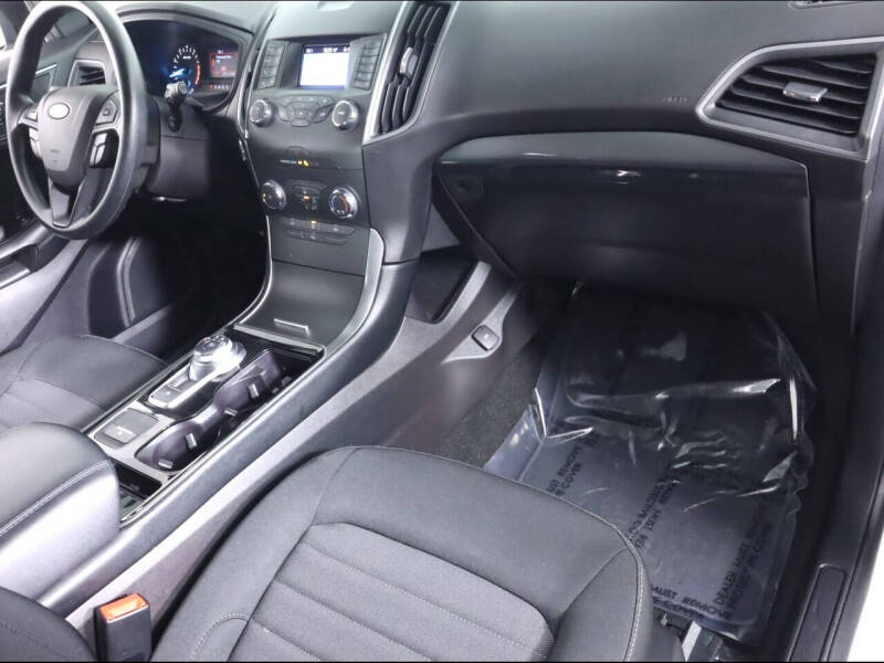 2019 Ford Edge SE
