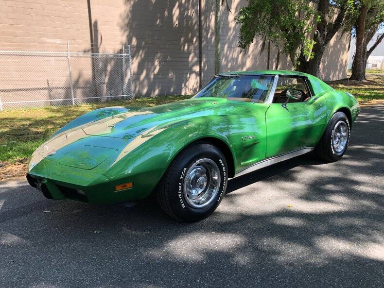 Bright Green 1975 Chevrolet Corvette 2
