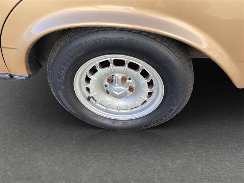 1985 Mercedes-Benz 300-Class 300 D