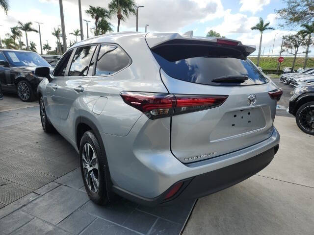 2025 Toyota Highlander XLE