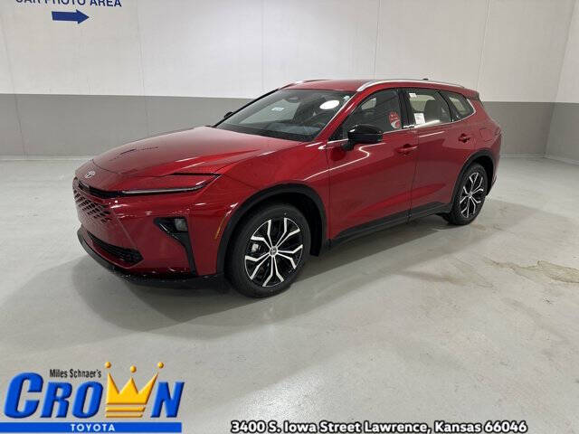 2025 Toyota Crown Signia XLE