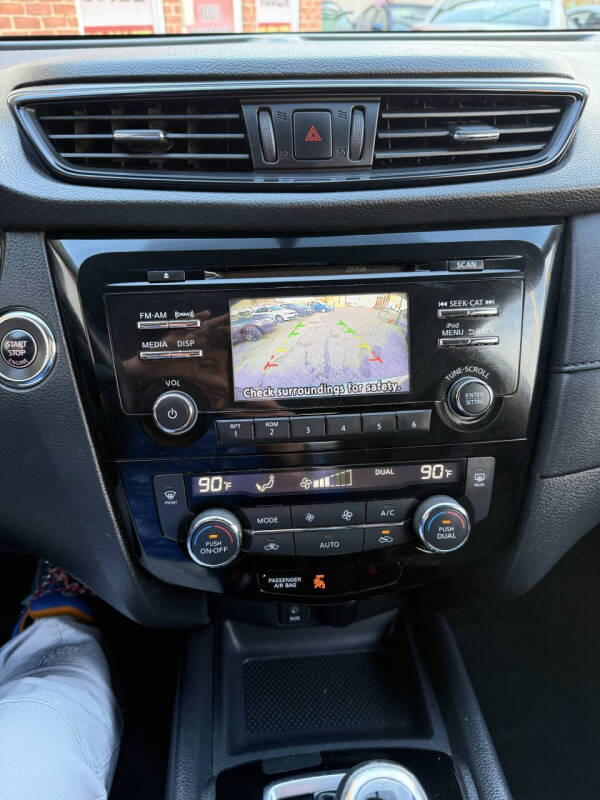 2017 Nissan Rogue SV