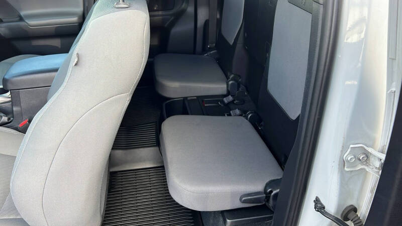 2020 Toyota Tacoma SR5 V6