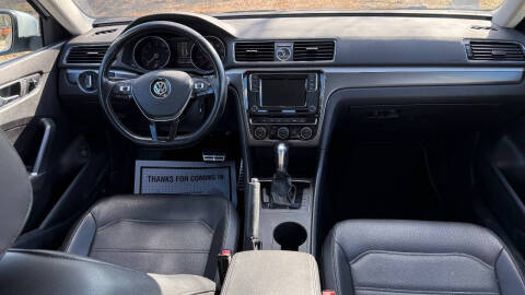 2017 Volkswagen Passat 1.8T R-Line