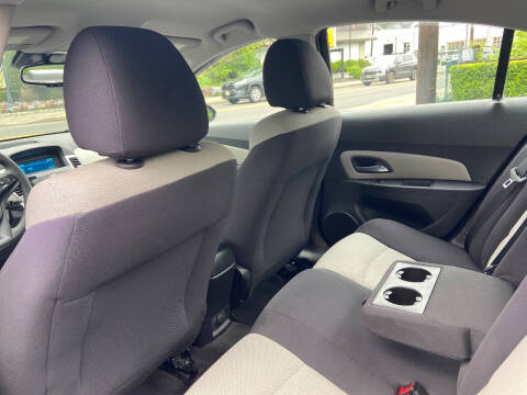 2013 Chevrolet Cruze LS Auto