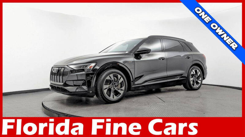 2022 Audi e-tron quattro Premium