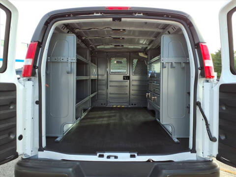 2025 Chevrolet Express 3500