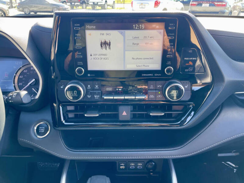 2022 Toyota Highlander XSE