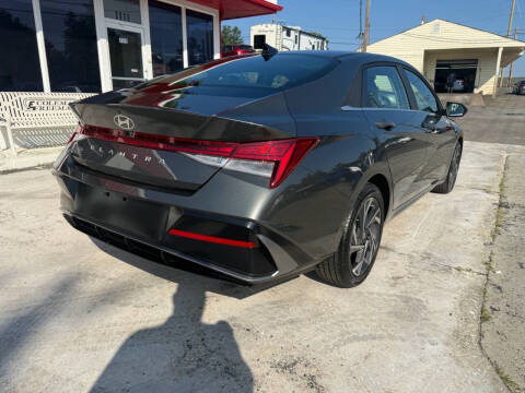 2024 Hyundai Elantra SEL