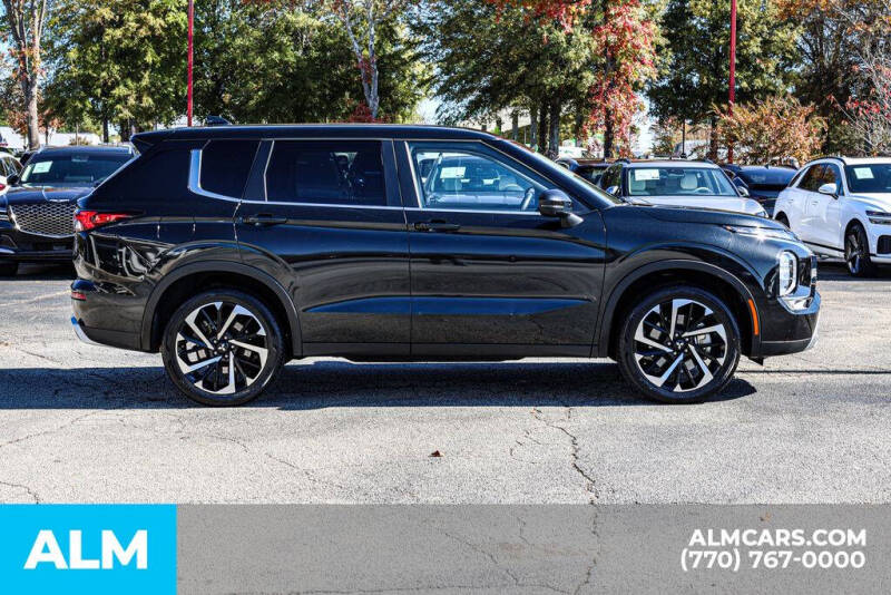 2024 Mitsubishi Outlander SE