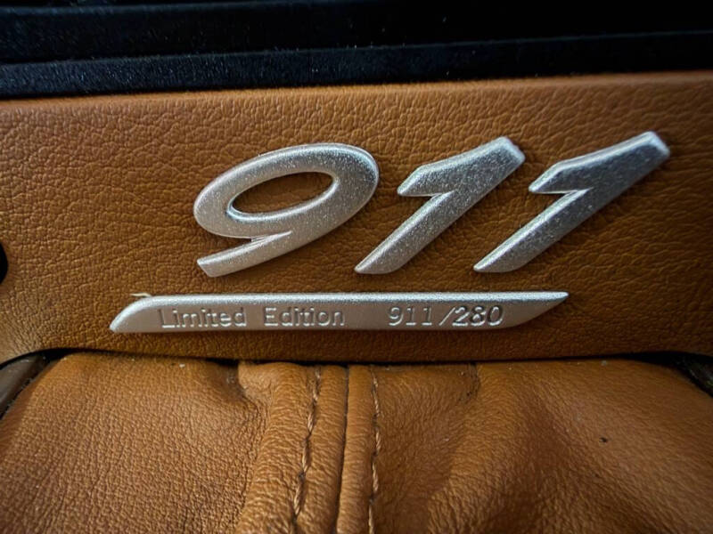2000 Porsche 911 Carrera
