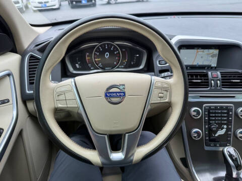 2016 Volvo XC60 T5 Drive-E Premier