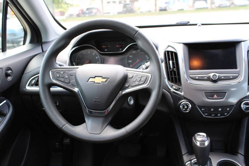 2019 Chevrolet Cruze LS
