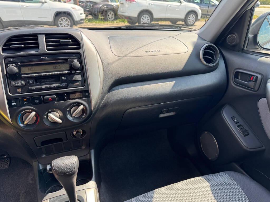 Silver 2005 Toyota RAV4 Base AWD 4dr SUV 12