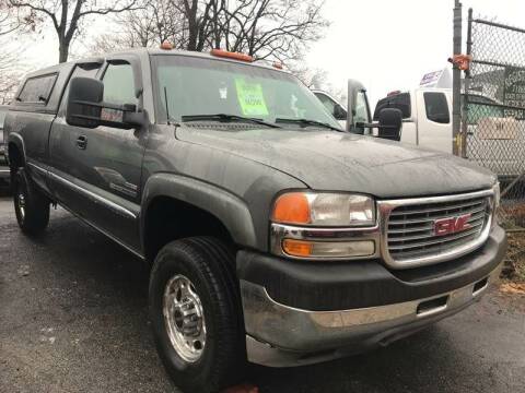 2002 GMC Sierra 2500HD for sale at Drive Deleon in Yonkers NY