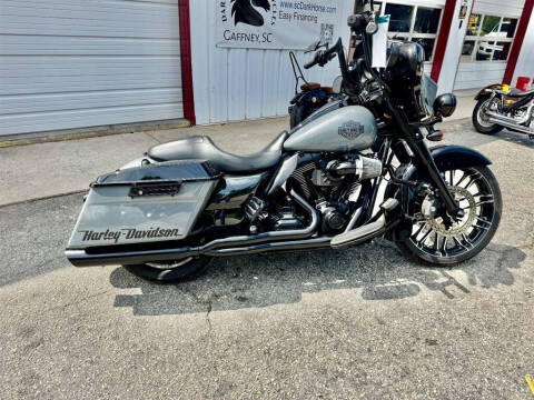 2010 Harley-Davidson FLHX -
