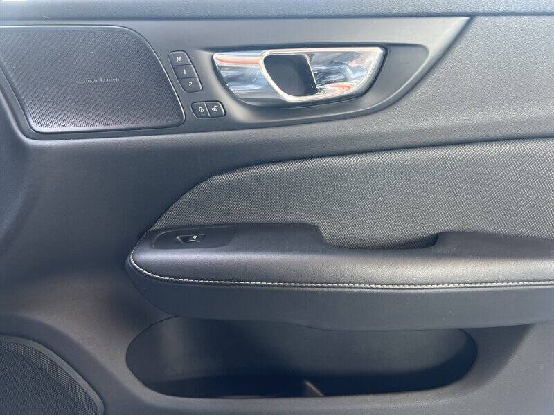 2019 Volvo S60 T5 R-Design