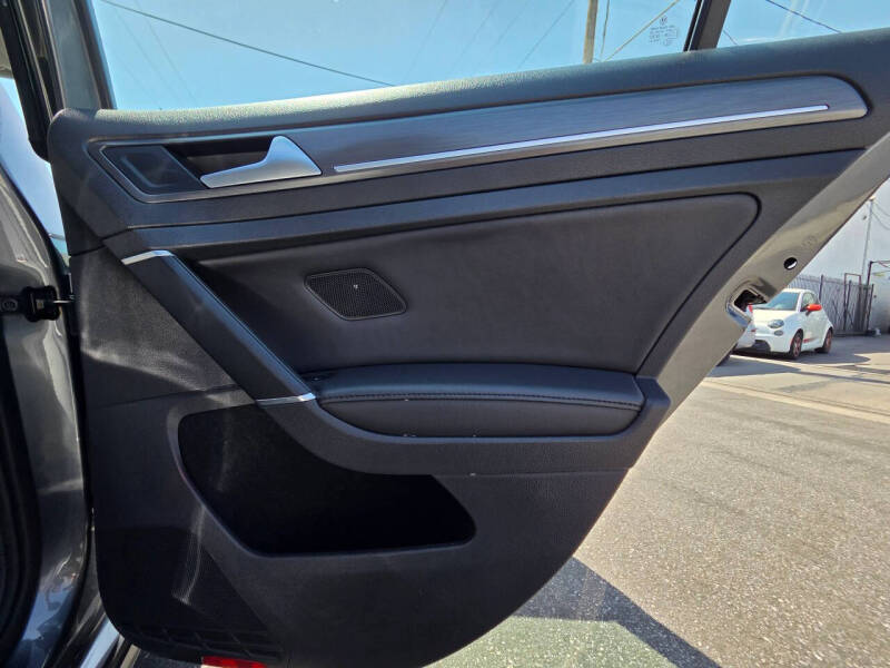 2018 Volkswagen e-Golf SEL Premium