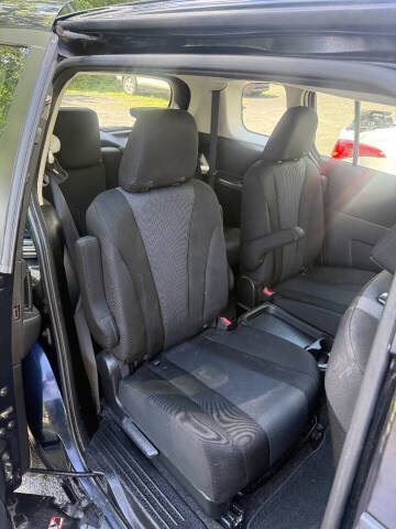 2014 Mazda MAZDA5 Sport