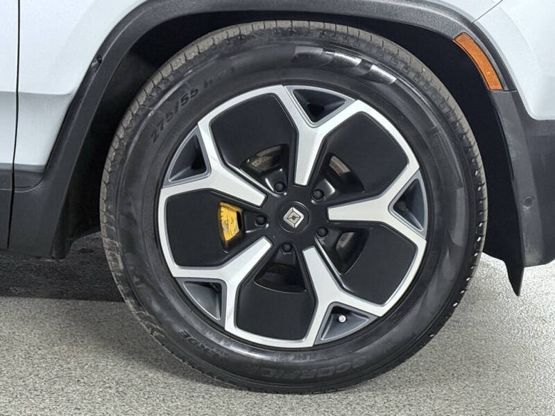 2022 Rivian R1T Adventure