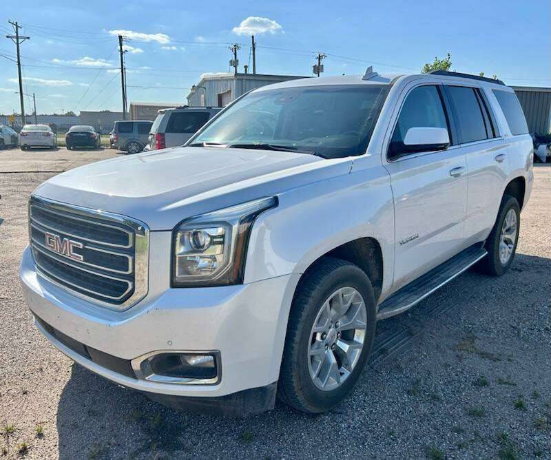 White 2016 GMC Yukon SLT 4x4 SLT 4dr SUV 2