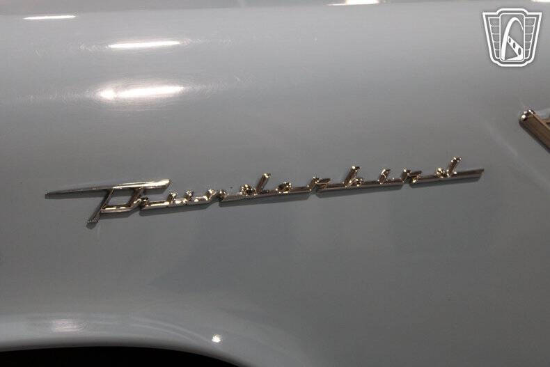1957 Ford Thunderbird