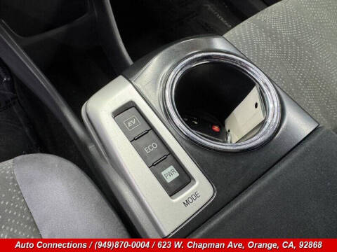 2012 Toyota Prius v Two