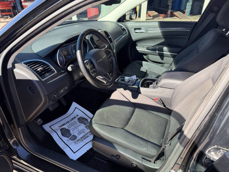 2021 Chrysler 300 Touring