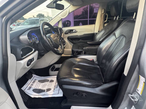 2020 Chrysler Pacifica Touring L