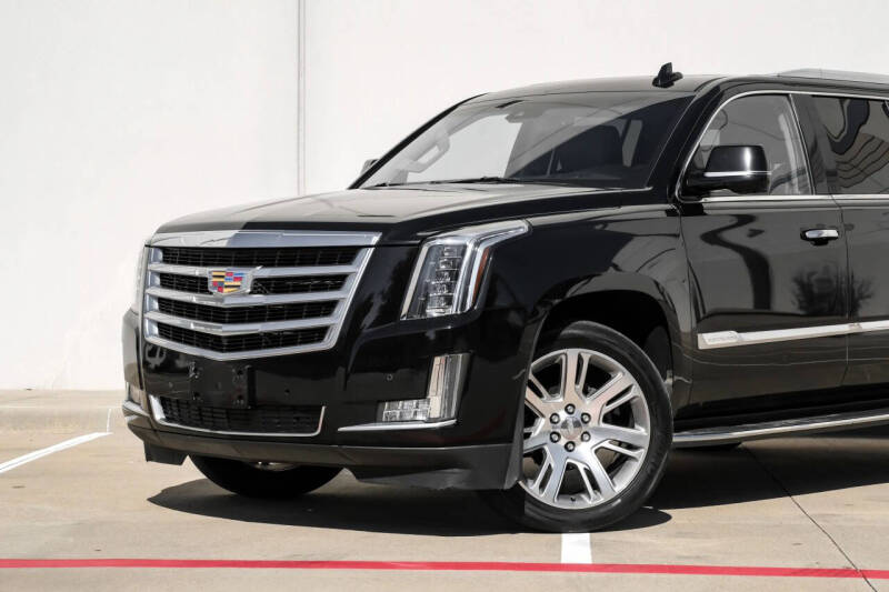 2016 Cadillac Escalade ESV Luxury Collection
