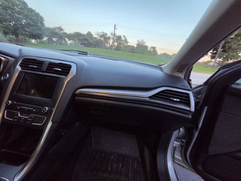 2017 Ford Fusion SE