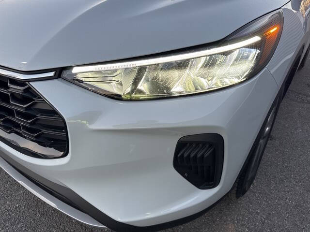 2025 Ford Escape Hybrid ST-Line