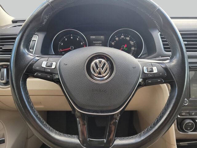 2017 Volkswagen Passat 1.8T SE