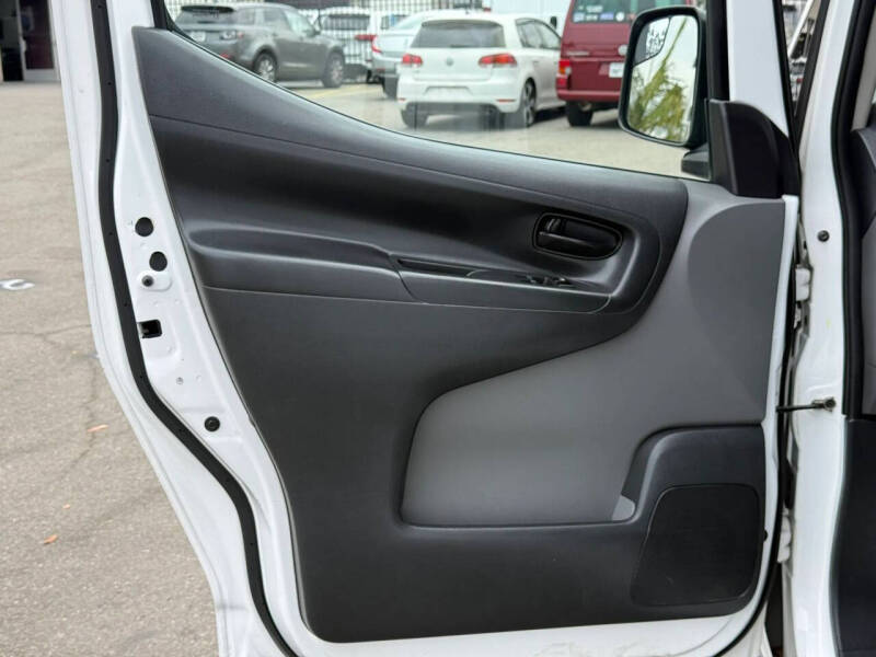 2020 Nissan NV200