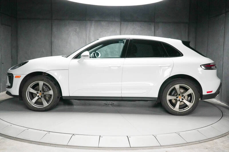 2022 Porsche Macan