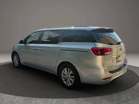 2015 Kia Sedona LX