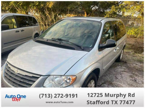 2007 Chrysler Town and Country for sale at Auto One USA in Stafford TX
