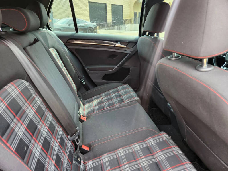 2017 Volkswagen Golf GTI S