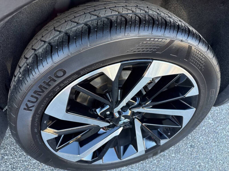 2023 Mitsubishi Outlander SE