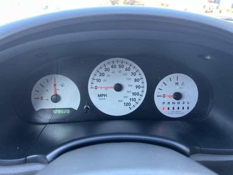 2005 Chrysler Town and Country