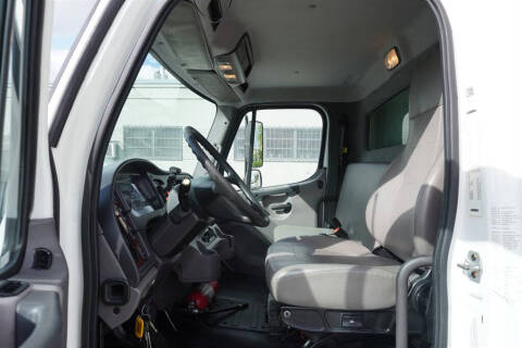 2018 Freightliner M2 106