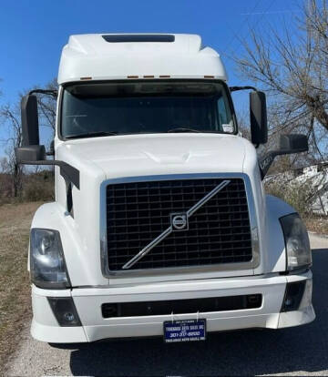 2014 Volvo VNL for sale at TruckMax in Laurel MD